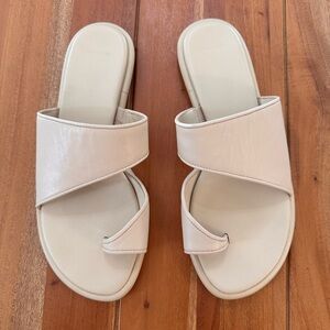 Vince Leather Cream Women's‎ Slide Sandals 8